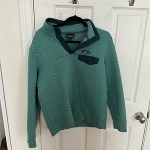 Teal Patagonia quilted pullover